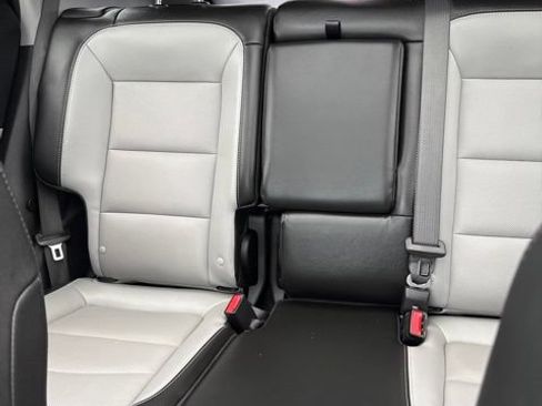 Used 2023 GMC Terrain SLT w/ Infotainment Package II AWD/4WD image 23
