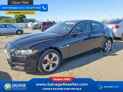 Used 2017 Jaguar XE image 1