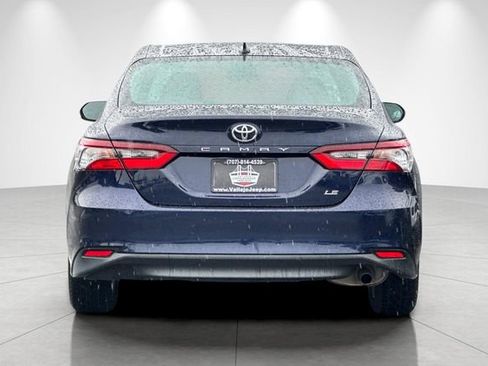 Used 2021 Toyota Camry LE FWD image 5
