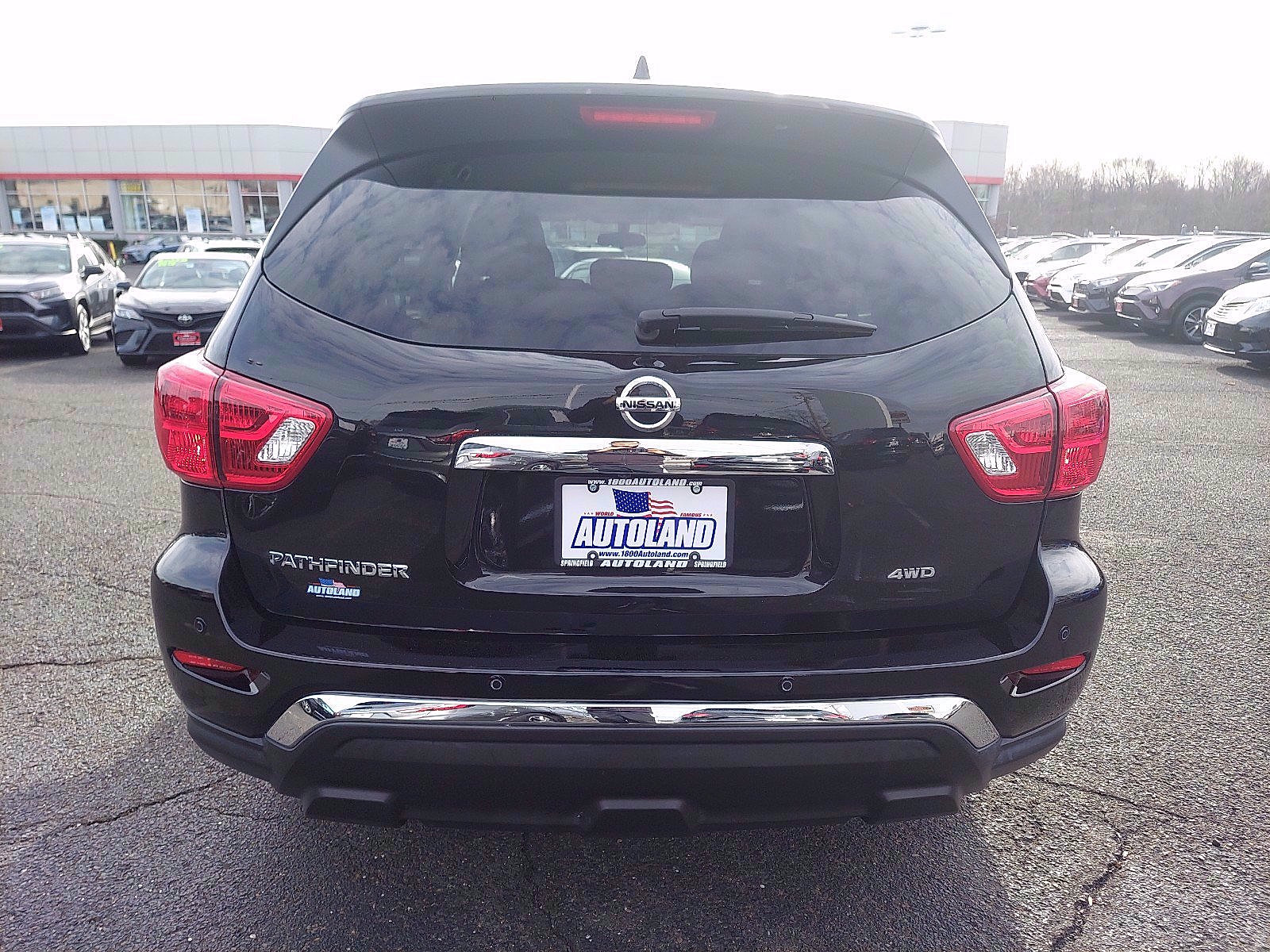 Used 2019 Nissan Pathfinder S AWD/4WD image 6