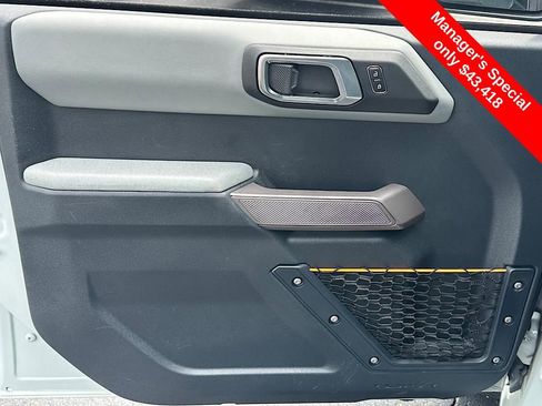 Used 2023 Ford Bronco Badlands w/ Sasquatch Package image 14