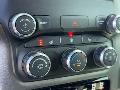 Used 2019 RAM 2500 Big Horn image 19