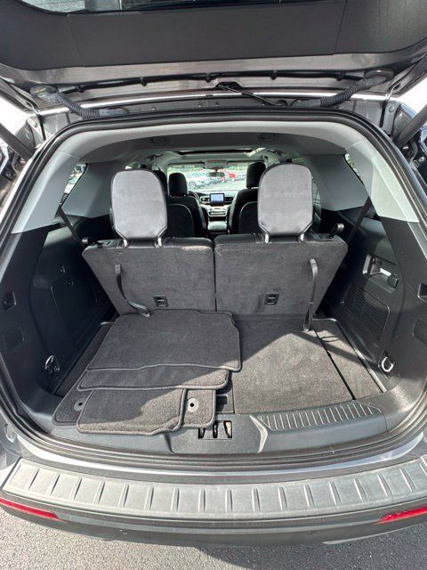 Used 2023 Ford Explorer XLT w/ Equipment Group 202A AWD/4WD image 26