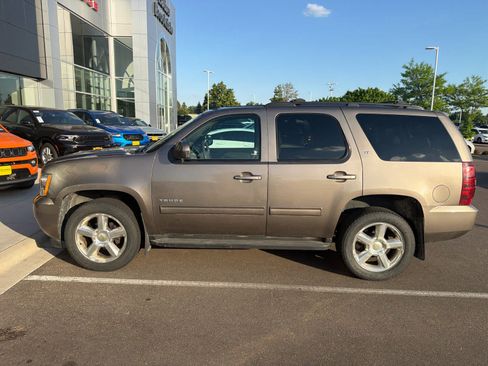 Used 2013 Chevrolet Tahoe LT w/ Luxury Package AWD/4WD image 4