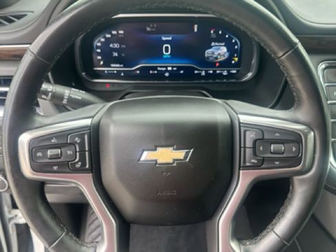 Used 2023 Chevrolet Suburban Premier RWD image 13