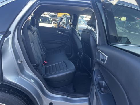 Used 2024 Ford Edge SEL w/ Convenience Package image 12