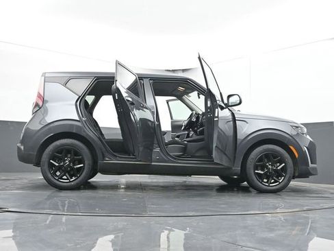 Used 2025 Kia Soul LX w/ LX Technology Package FWD image 54