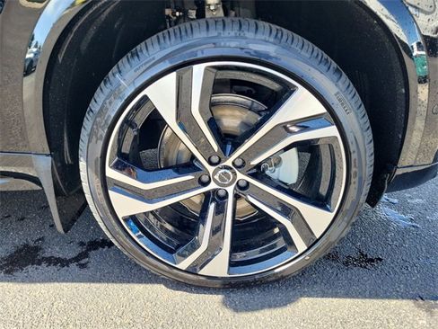 Certified 2025 Volvo XC90 B6 Ultra w/ Lounge Package image 20