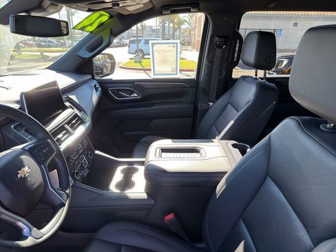 Used 2024 Chevrolet Suburban LT image 16