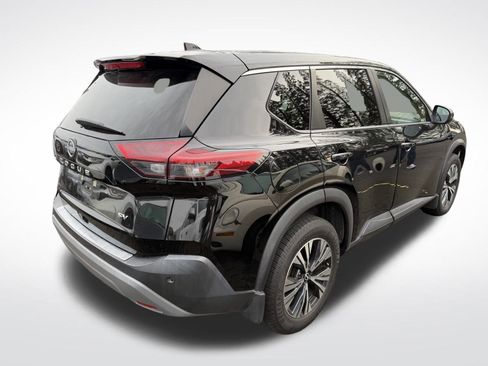 Used 2022 Nissan Rogue SV image 5