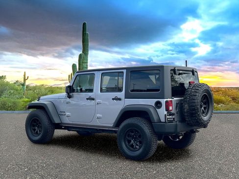 Used 2013 Jeep Wrangler Unlimited Sport AWD/4WD image 4