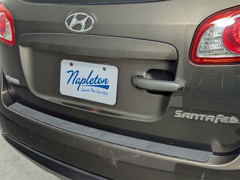 Used 2011 Hyundai Santa Fe GLS image 8
