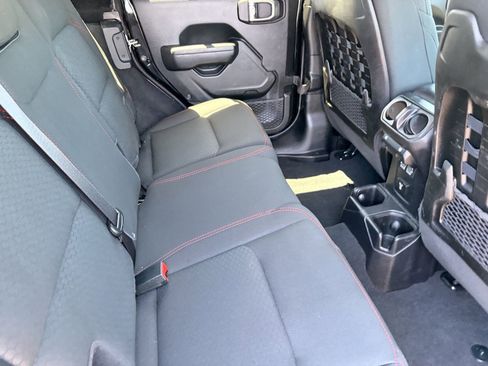 Used 2021 Jeep Wrangler Unlimited Rubicon AWD/4WD image 13