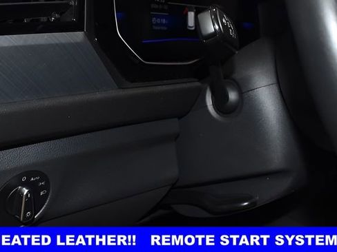 Used 2024 Volkswagen Jetta SE FWD image 23