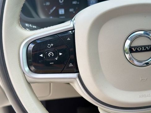 Used 2021 Volvo XC90 T5 Momentum w/ Climate Package FWD image 38