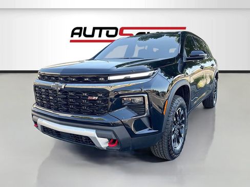 Used 2026 Chevrolet Traverse Z71 w/ Driver Confidence Package AWD/4WD image 3
