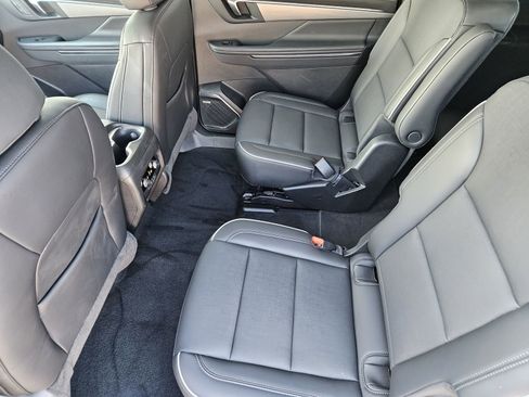 Used 2025 Buick Enclave Preferred image 35