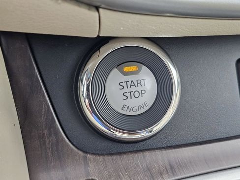 Used 2019 Nissan Murano Platinum w/ Cargo Package image 25