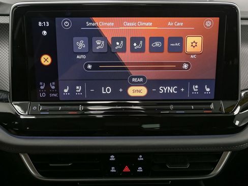 Certified 2025 Volkswagen Atlas Peak Edition SE AWD/4WD image 30