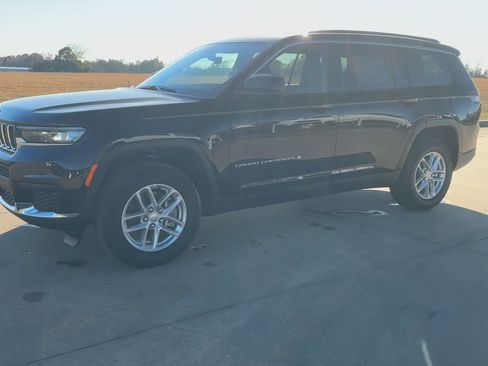 New 2025 Jeep Grand Cherokee L Laredo w/ Luxury Tech Group I image 5