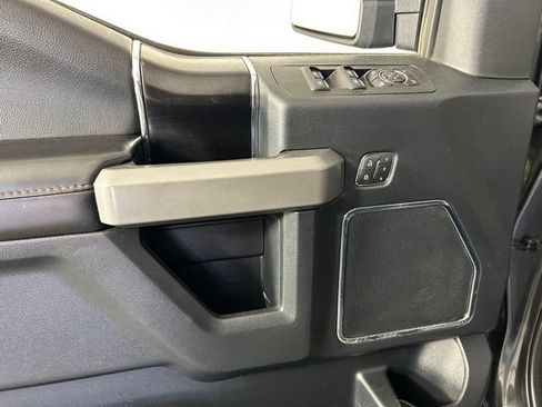 Used 2019 Ford F150 Platinum w/ Technology Package AWD/4WD image 19