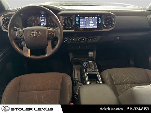 Used 2017 Toyota Tacoma SR5 image 18