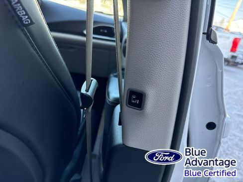 Used 2024 Chrysler Pacifica Touring-L FWD image 33