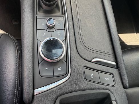 Used 2021 Cadillac XT5 Luxury w/ LPO, Floor Liner Package FWD image 23