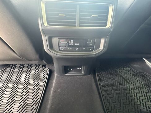 Used 2024 Volkswagen Atlas SEL Premium R-Line AWD/4WD image 36