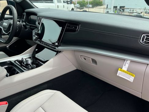 New 2026 Jeep Grand Wagoneer Limited AWD/4WD image 25