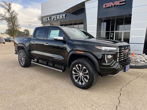 New 2026 GMC Canyon Denali image 2