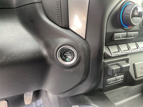 Used 2021 Chevrolet Silverado 1500 LT Trail Boss w/ Convenience Package II image 19