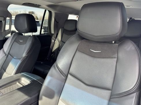 Used 2017 Cadillac Escalade Premium Luxury image 12