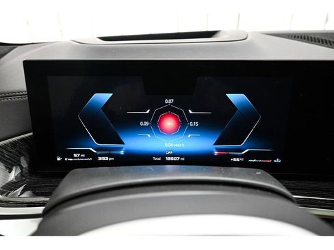 Used 2025 BMW X7 M60i AWD/4WD image 14