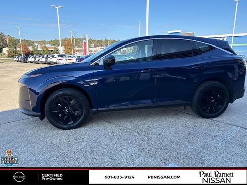 Certified 2025 Nissan Murano SV image 18