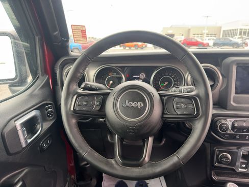 Certified 2021 Jeep Wrangler Sport AWD/4WD image 13