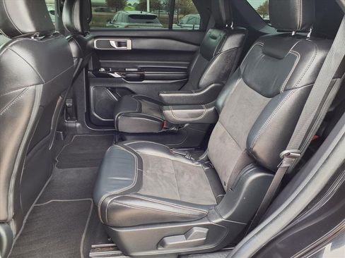 Used 2022 Ford Explorer ST image 24