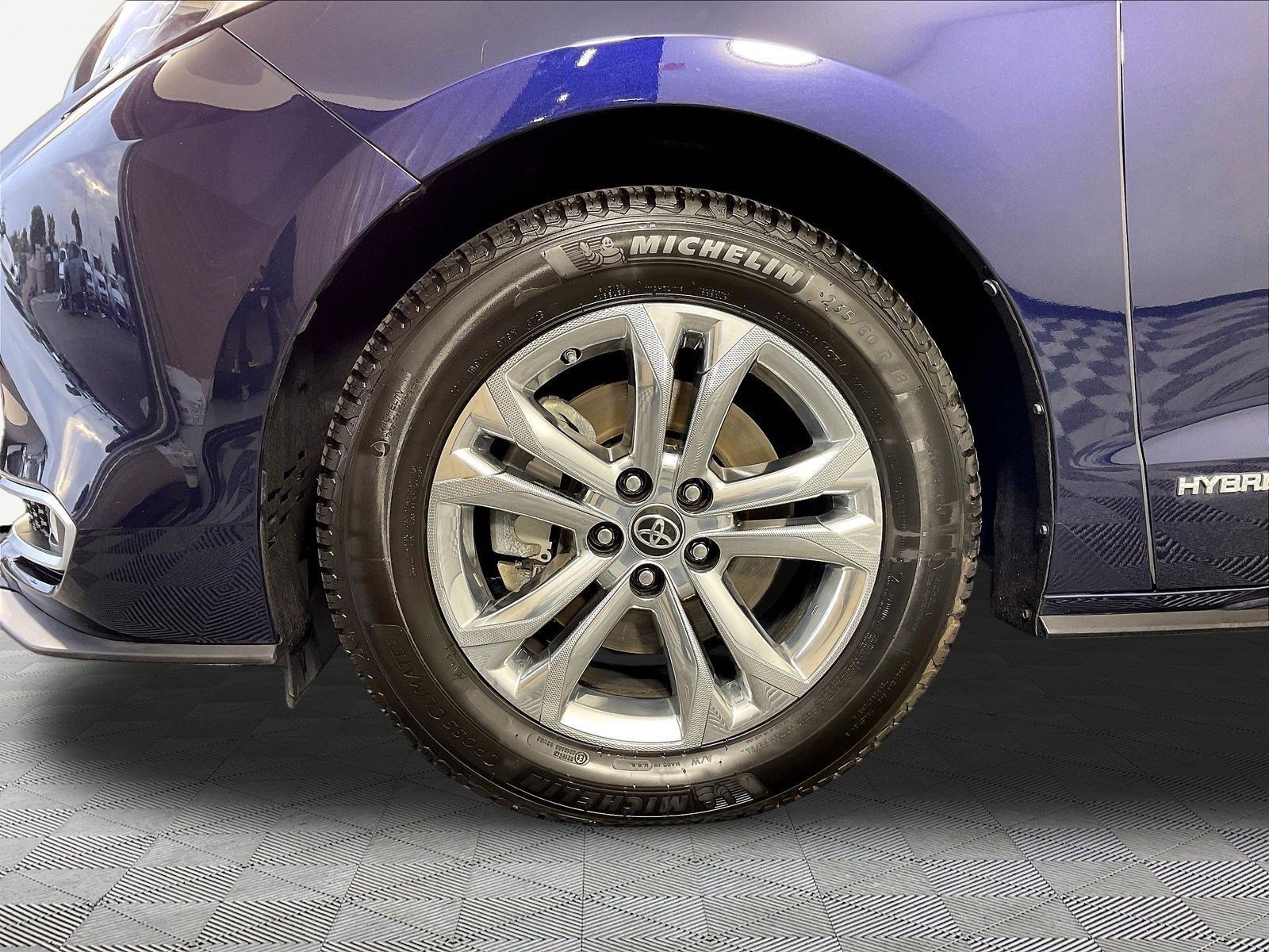Used 2021 Toyota Sienna Platinum AWD/4WD image 35