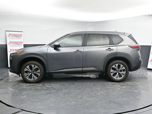 Used 2023 Nissan Rogue SV image 5