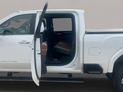 Used 2024 GMC Sierra 3500 Denali Ultimate image 13