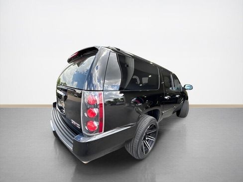 Used 2014 GMC Yukon XL Denali image 4