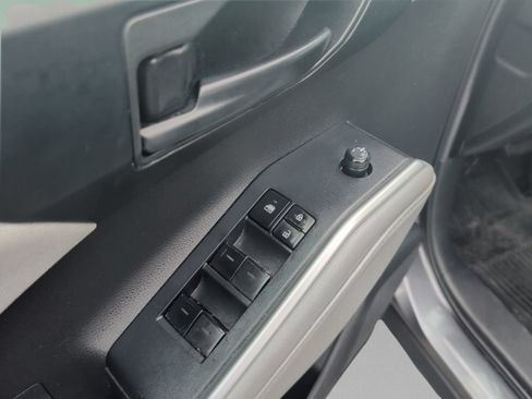 Used 2022 Toyota Highlander L FWD image 16