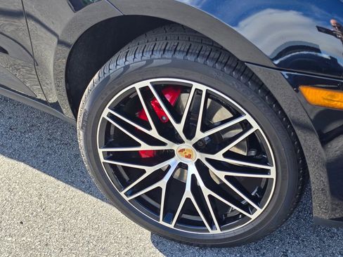 Used 2024 Porsche Macan S image 31