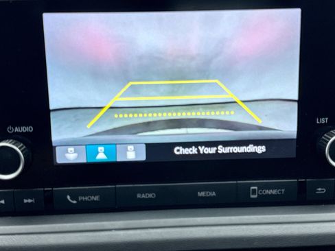 Used 2023 Honda Accord EX image 10