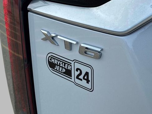 Used 2020 Cadillac XT6 Sport image 12