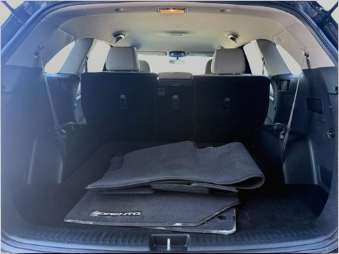 Used 2020 Kia Sorento LX w/ LX I4 Convenience Package image 15