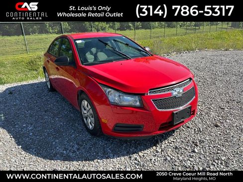 Used 2014 Chevrolet Cruze LS FWD image 1