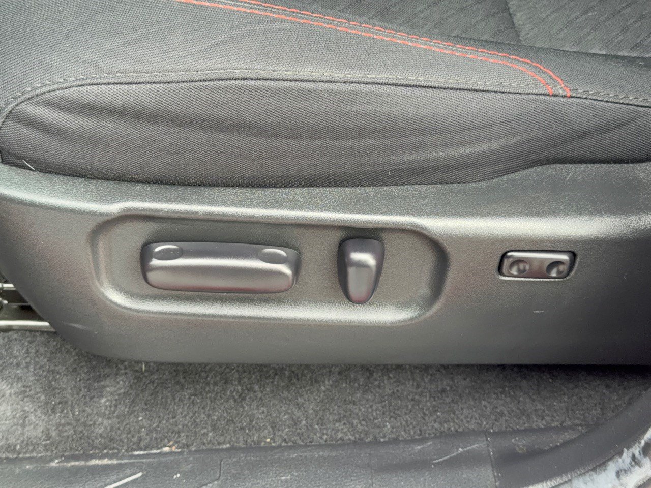 Used 2021 Toyota Tacoma SR5 RWD image 16