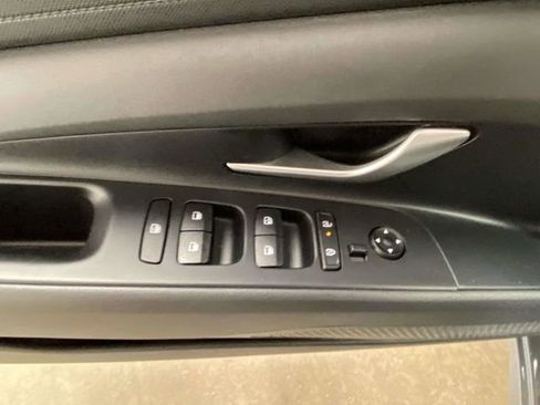 Certified 2025 Hyundai Elantra Blue image 14