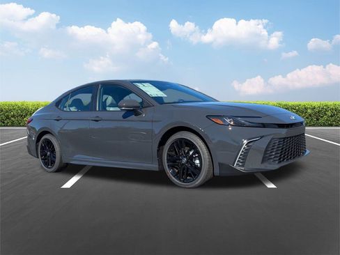 New 2026 Toyota Camry SE w/ Convenience Package FWD image 2
